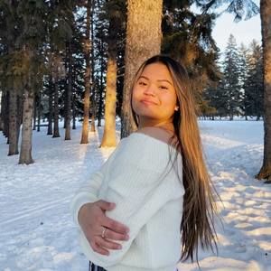 Meet your Posher, Alyssa